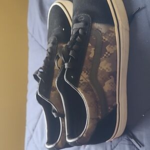 New mens Vans running shoes